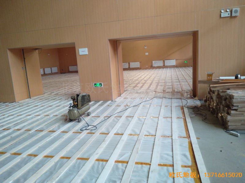 ɽ�|���u�����^(q��)�����С�W(xu��)�w���ذ尲�b����