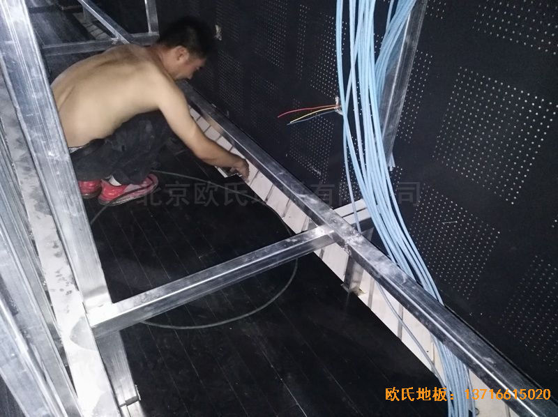 �ӱ��ȷ�����ͬ�ČW(xu��)У���_(t��i)�w��ľ�ذ���O(sh��)����