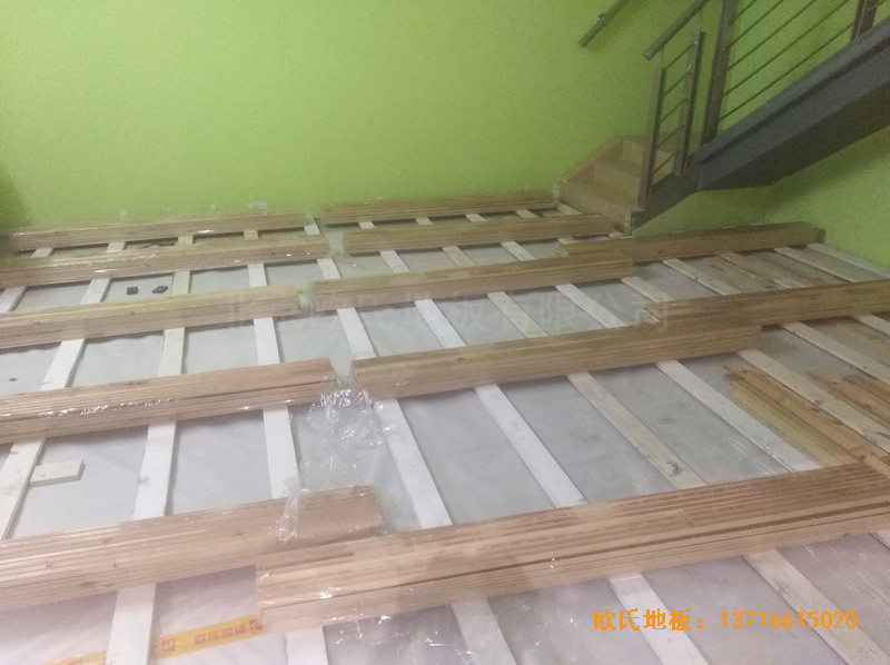 ��������˹�DС�W(xu��)�@���^�w��ľ�ذ���b����1