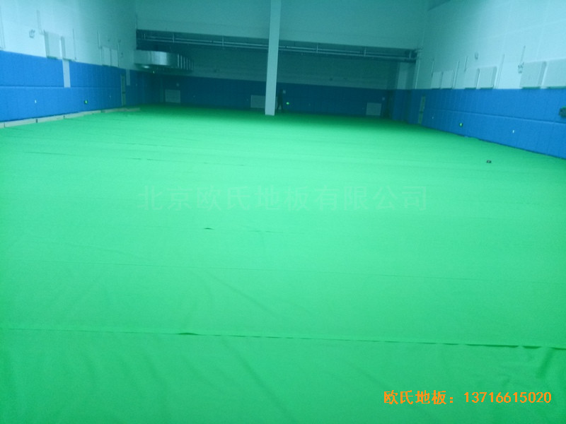 �L��ʮһ���б����W(xu��)У�w���^�w��ľ�ذ尲�b����2